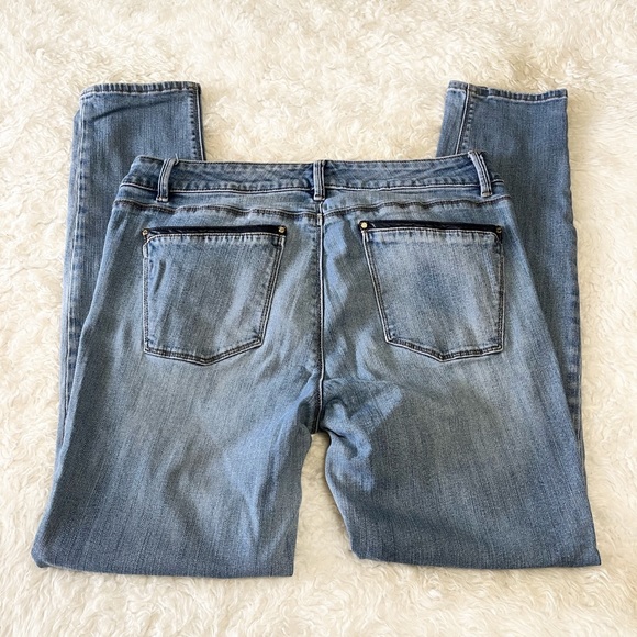 White House Black Market Skinny Distressed Jeans - Picture 6 of 9